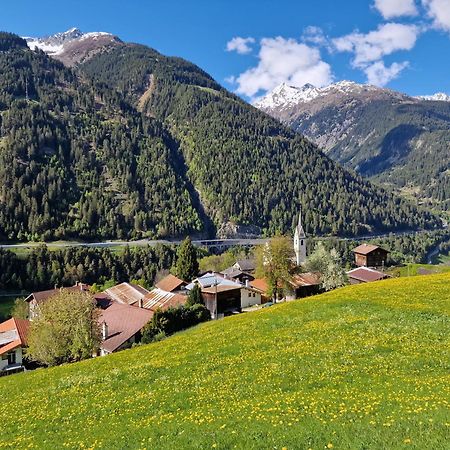 Chesa Prema Bed & Breakfast - Restaurant Disentis Eksteriør bilde