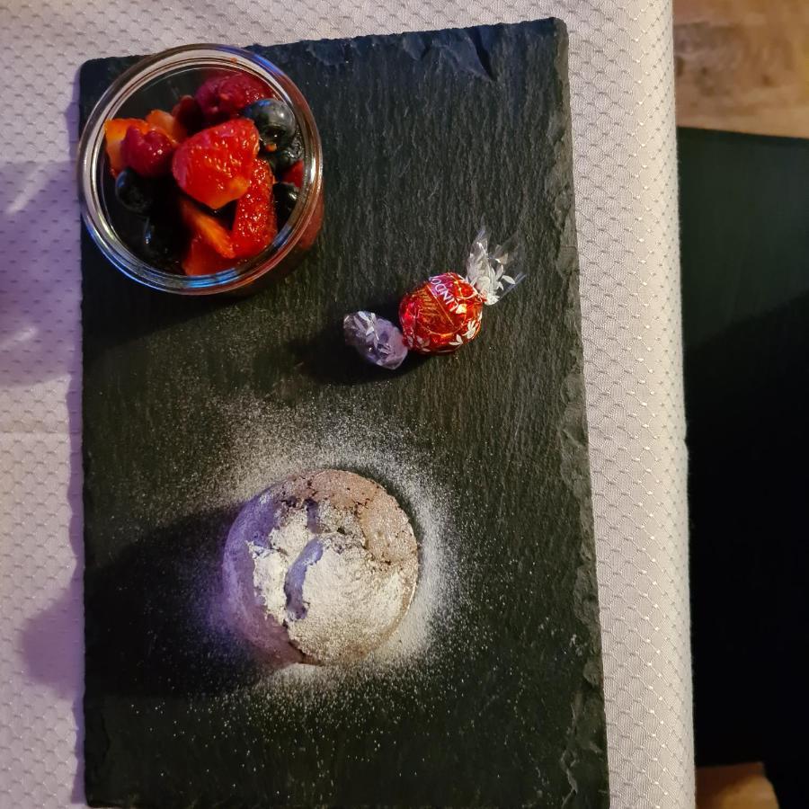 Chesa Prema Bed & Breakfast - Restaurant Disentis Eksteriør bilde